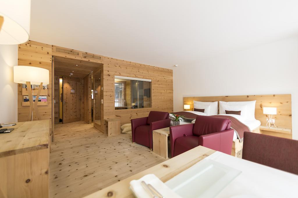 Relais & Chateaux In Lain Hotel Cadonau Brail Exterior foto